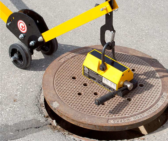 Sewer Maintenance Magnet Manhole Cover-Lift