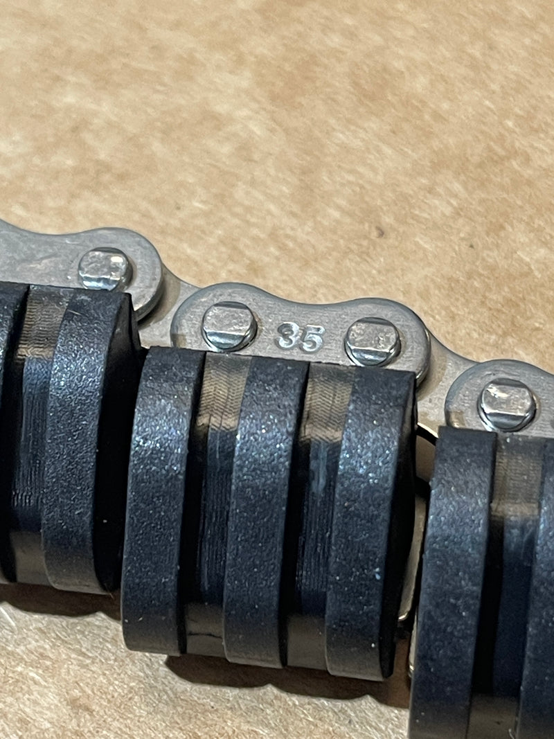 Load image into Gallery viewer, Cues Compatible Cleat Treaded Tracks
