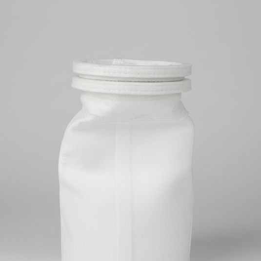 Federal Signal Guzzler replacement 5 micron Polyester Dacron filter bag with Super Seal Top .  Used in Guzzler Ace, Guzzler Classic, Guzzler NX.  Standard Bag 126037 1260038 up to 300 Degrees